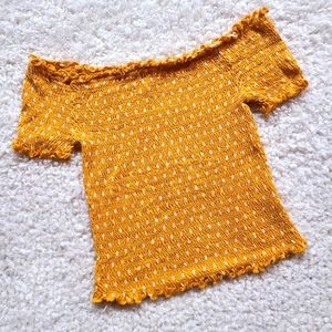 Off the shoulder crop top| Size M